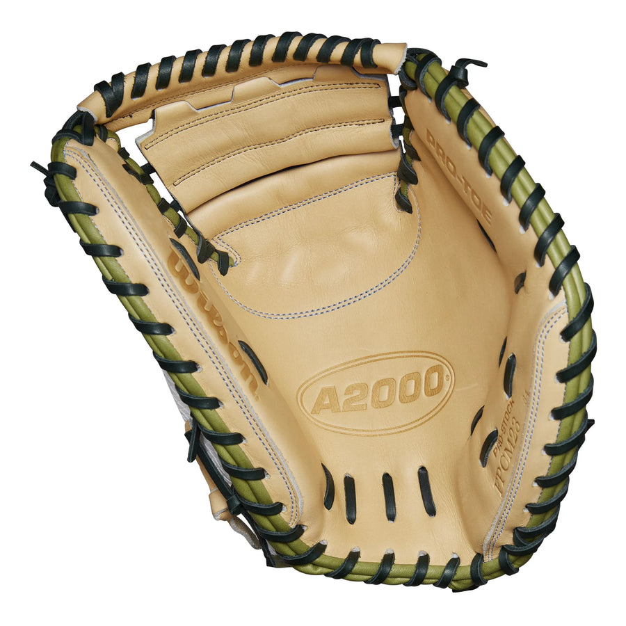Wilson A2000 FPCM23SS 34" Fastpitch Catcher's Mitt (2024)