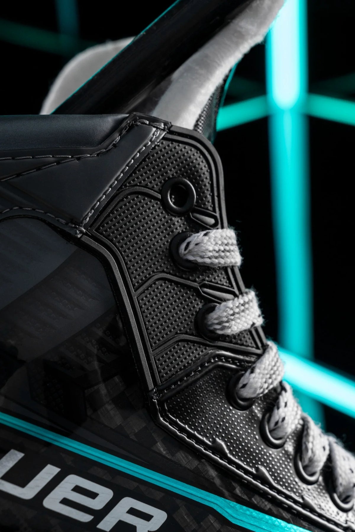 Bauer Supreme FUSE hockey skate lacing and facing detail