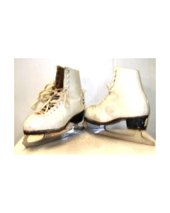 FIGURE SKATE 4.5 USED